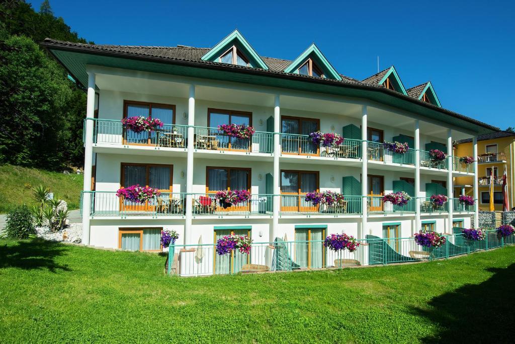 Seehotel Princes Sankt Kanzian am Klopeiner See Стая снимка